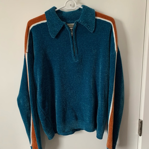 Urban Outfitters Pullover Sweater - Picture 2 of 4